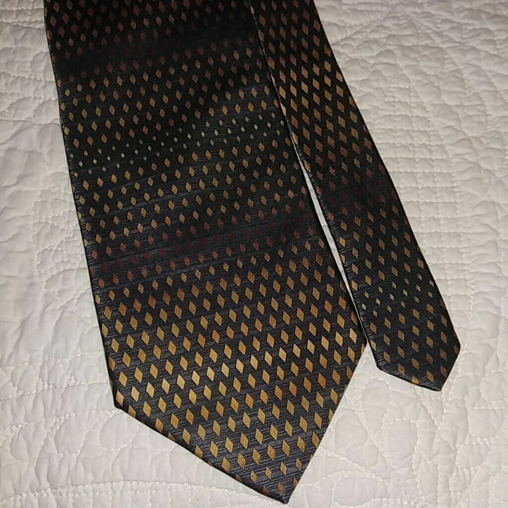 DKNY Silk Tie diamonds 59